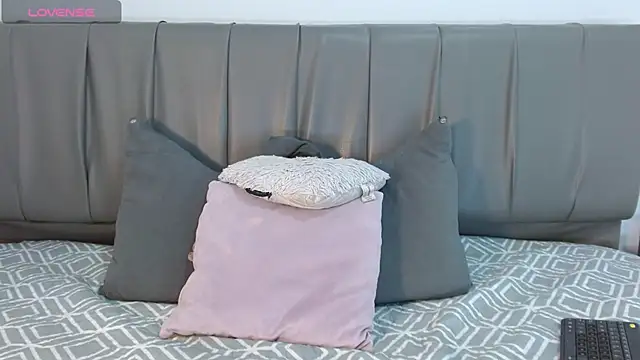 Snapshot of Cherllynn chatting on 01-23-25, 03:54 Cherllynn online show from 01-23-25, 03:54