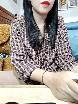 cream1299 online show from 02-16-25, 12:52