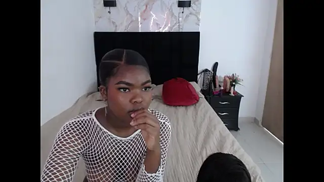 Nicole Colette  online show from 10-28-25, 12:41