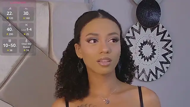 Snapshot of Nahomi_King chatting on 01-10-25, 01:09 Nahomi King online show from 01-10-25, 01:09