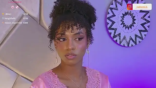Snapshot of Nahomi_King chatting on 02-22-25, 03:58 Nahomi King online show from 02-22-25, 03:58