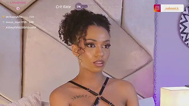 Snapshot of Nahomi_King chatting on 03-15-25, 04:21 Nahomi King online show from 03-15-25, 04:21