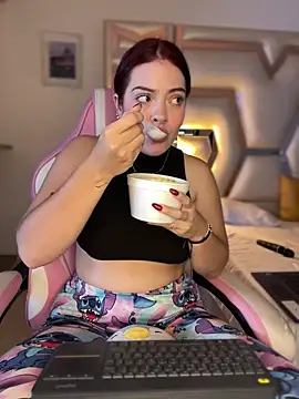 Chloee Evans1 online show from 01-11-25, 05:40