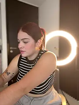 Chloee Evans1 online show from 01-20-25, 10:15