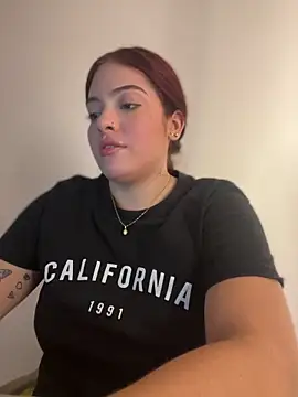 Chloee Evans1 online show from 02-04-25, 01:13