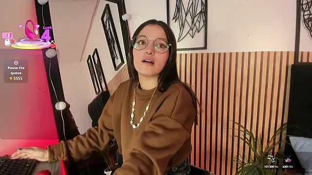 Snapshot of Elecktra_sweet chatting on 10-01-25, 07:42 Elecktra sweet online show from 10-01-25, 07:42