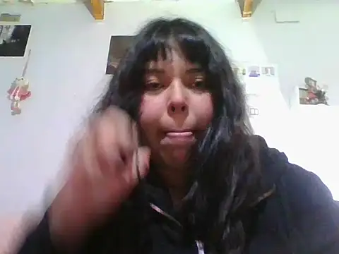 Snapshot of scarletttlove chatting on 06-26-26, 01:32 scarletttlove online show from 06-26-26, 01:32