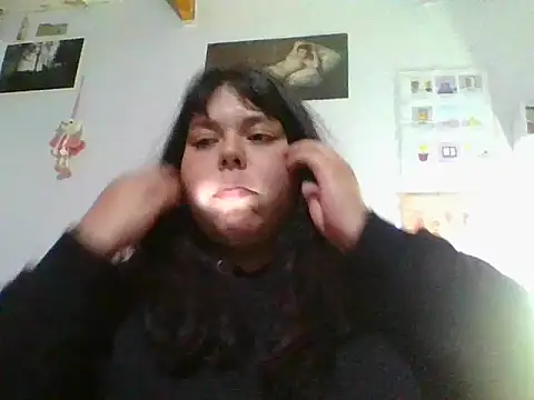 Snapshot of scarletttlove chatting on 07-08-26, 01:21 scarletttlove online show from 07-08-26, 01:21