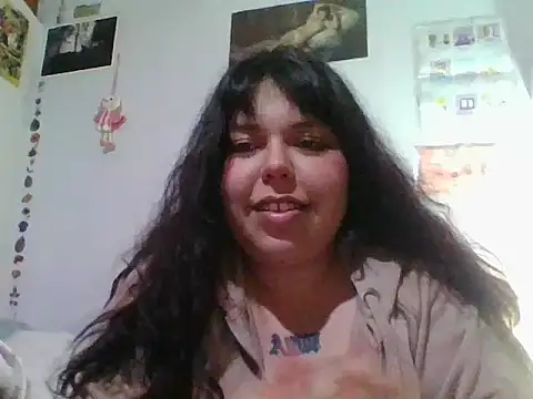 Snapshot of scarletttlove chatting on 07-20-26, 01:09 scarletttlove online show from 07-20-26, 01:09