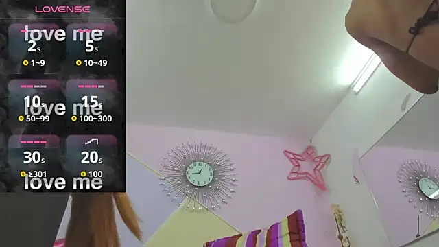 Tiffany Valentine15 online show from 10-31-25, 06:53