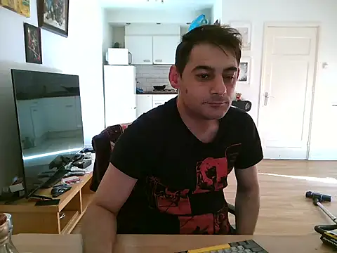 Snapshot of mihaimichael chatting on 08-07-26, 06:26 mihaimichael online show from 08-07-26, 06:26
