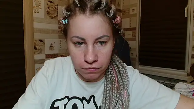 TherestlessKitty online show from 05-11-26, 10:18