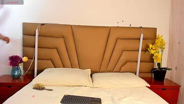 Snapshot of Samuel_Matthew chatting on 01-22-25, 03:31 Samuel Matthew online show from 01-22-25, 03:31