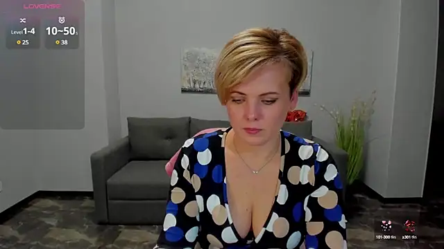 Julia Wilsone online show from 02-19-25, 06:10