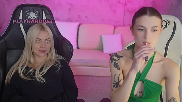 Britney054 online show from 02-05-26, 03:49