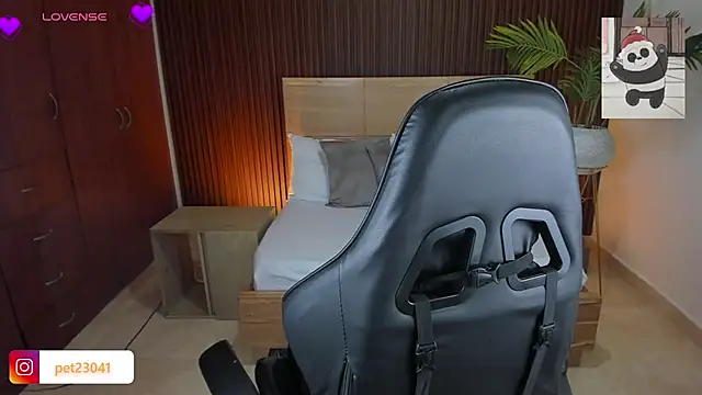 nicky peyton online show from 12-15-24, 05:56