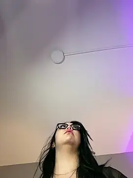 juicy led  online show from 03-18-26, 11:13