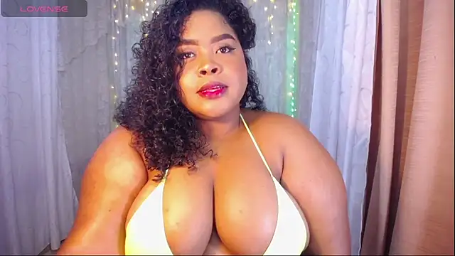 Snapshot of Ana_off_alana chatting on 09-28-25, 10:59 Ana off alana online show from 09-28-25, 10:59