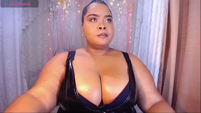 Snapshot of Ana_off_alana chatting on 10-08-25, 11:02 Ana off alana online show from 10-08-25, 11:02