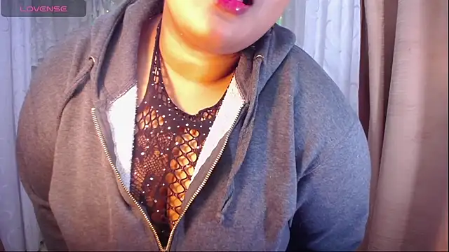 Snapshot of Ana_off_alana chatting on 10-15-25, 11:16 Ana off alana online show from 10-15-25, 11:16