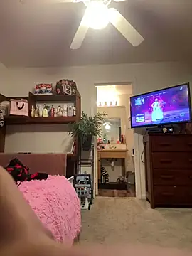 Snapshot of thatonelightskinn chatting on 12-11-24, 04:28 thatonelightskinn online show from 12-11-24, 04:28