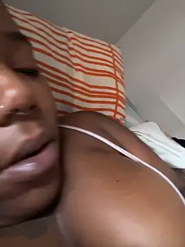 Snapshot of Goddess_Nafeesha chatting on 11-08-25, 03:34 Goddess Nafeesha online show from 11-08-25, 03:34