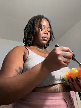 Snapshot of Goddess_Nafeesha chatting on 11-16-25, 05:18 Goddess Nafeesha online show from 11-16-25, 05:18