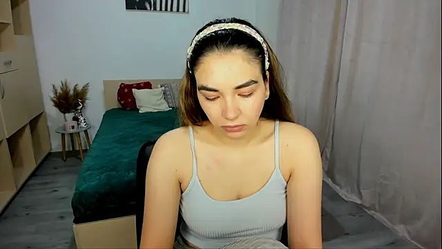 Alexa Dolly12 online show from 12-03-25, 06:32