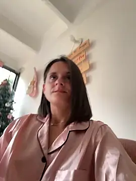 Alice milf  online show from 12-03-25, 04:49