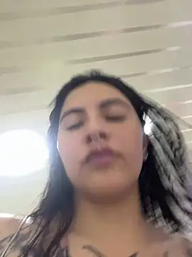  luna torres online show from 05-04-26, 12:23