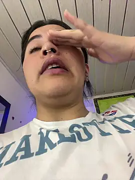  luna torres online show from 05-05-26, 12:35