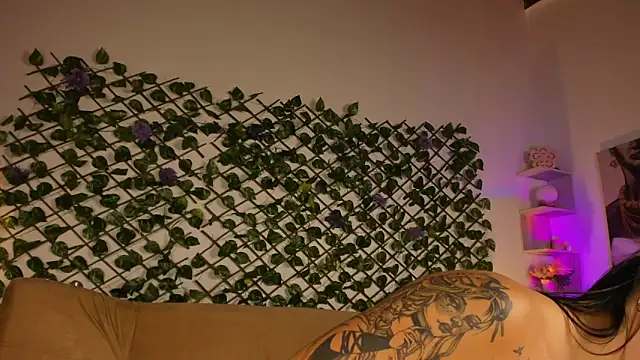 Snapshot of melody_cute10 chatting on 02-03-25, 04:41 melody cute10 online show from 02-03-25, 04:41