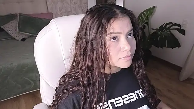 loly marce online show from 12-15-25, 08:35