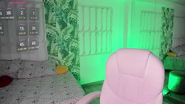 Snapshot of loly_marce chatting on 02-24-26, 08:29 loly marce online show from 02-24-26, 08:29