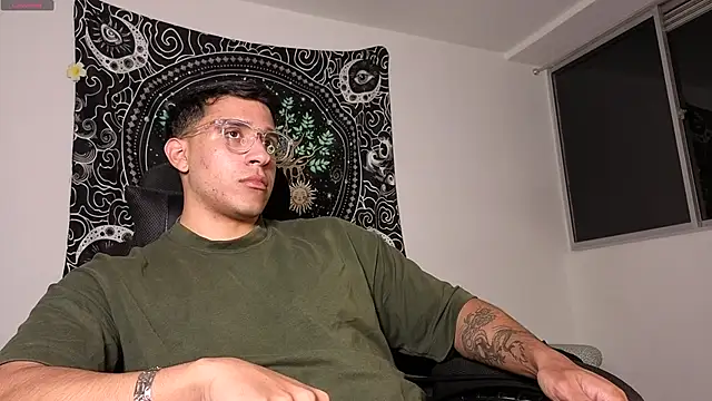 Snapshot of JayMarcos_ chatting on 10-06-25, 02:20 JayMarcos online show from 10-06-25, 02:20