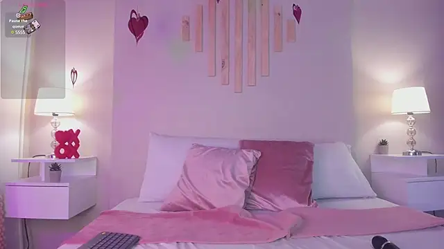 VictoriaNoah  online show from 02-13-25, 07:31