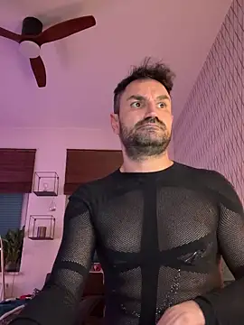 tomz0819 online show from 03-08-25, 05:28