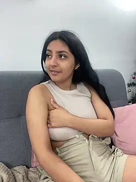 cloe small online show from 12-17-24, 10:12