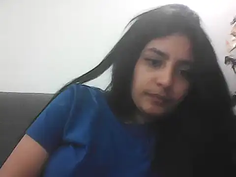 cloe small online show from 12-21-24, 11:33