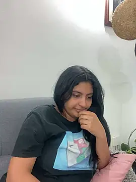 cloe small online show from 01-24-25, 11:26