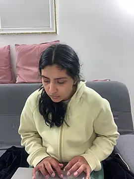 cloe small online show from 01-28-25, 04:50