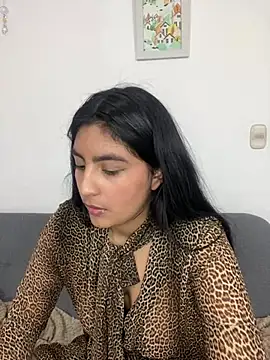 cloe small online show from 02-13-25, 02:34