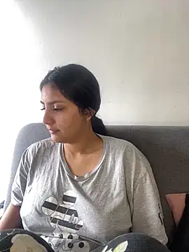 cloe small online show from 02-22-25, 08:53