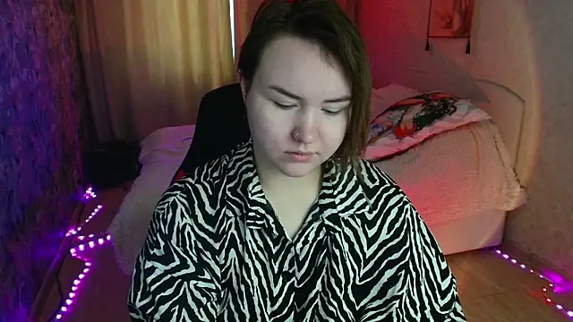 Snapshot of Jenny_Fox chatting on 03-11-26, 04:40 Jenny Fox online show from 03-11-26, 04:40