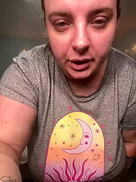 lairarose online show from 11-12-25, 01:44