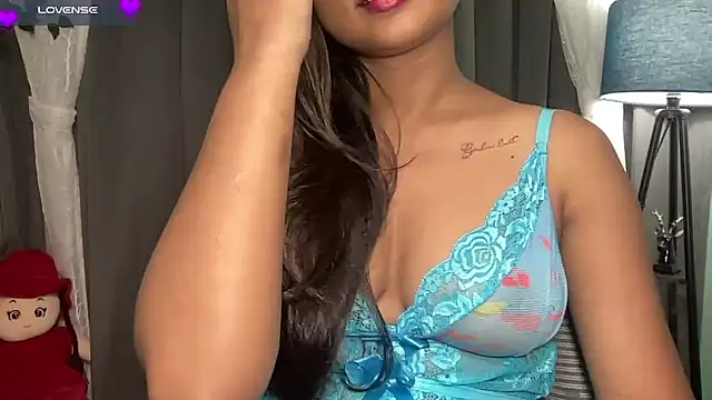 Snapshot of senorita78 chatting on 10-29-25, 08:27 senorita78 online show from 10-29-25, 08:27