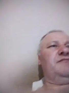 Snapshot of Grasul78 chatting on 05-27-26, 04:37 Grasul78 online show from 05-27-26, 04:37