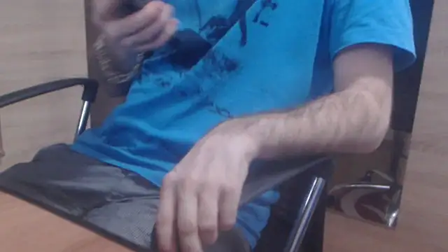 uncutguy01 online show from 01-09-25, 02:07