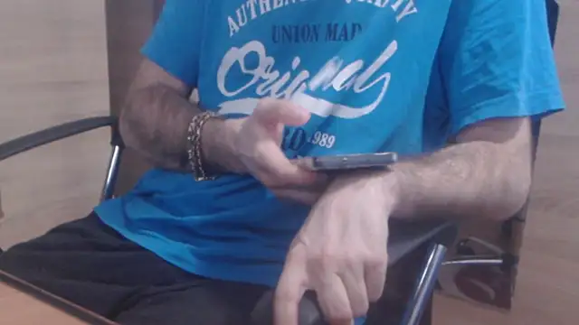 uncutguy01 online show from 01-11-25, 12:40