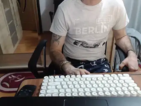 uncutguy01 online show from 03-17-25, 03:50